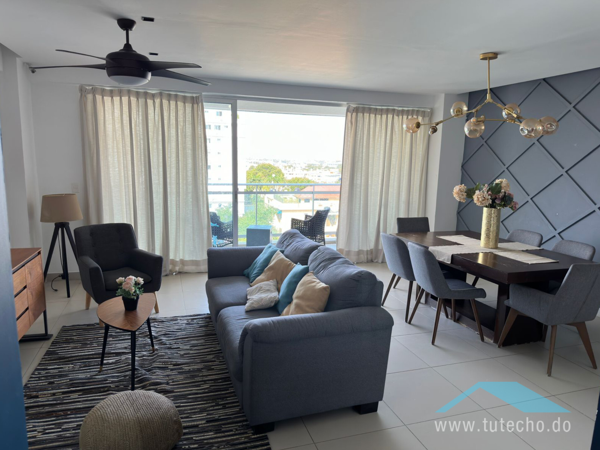 VENDO APTO. 185mts, 3H, 2 ½ B, 2P – GAZCUE