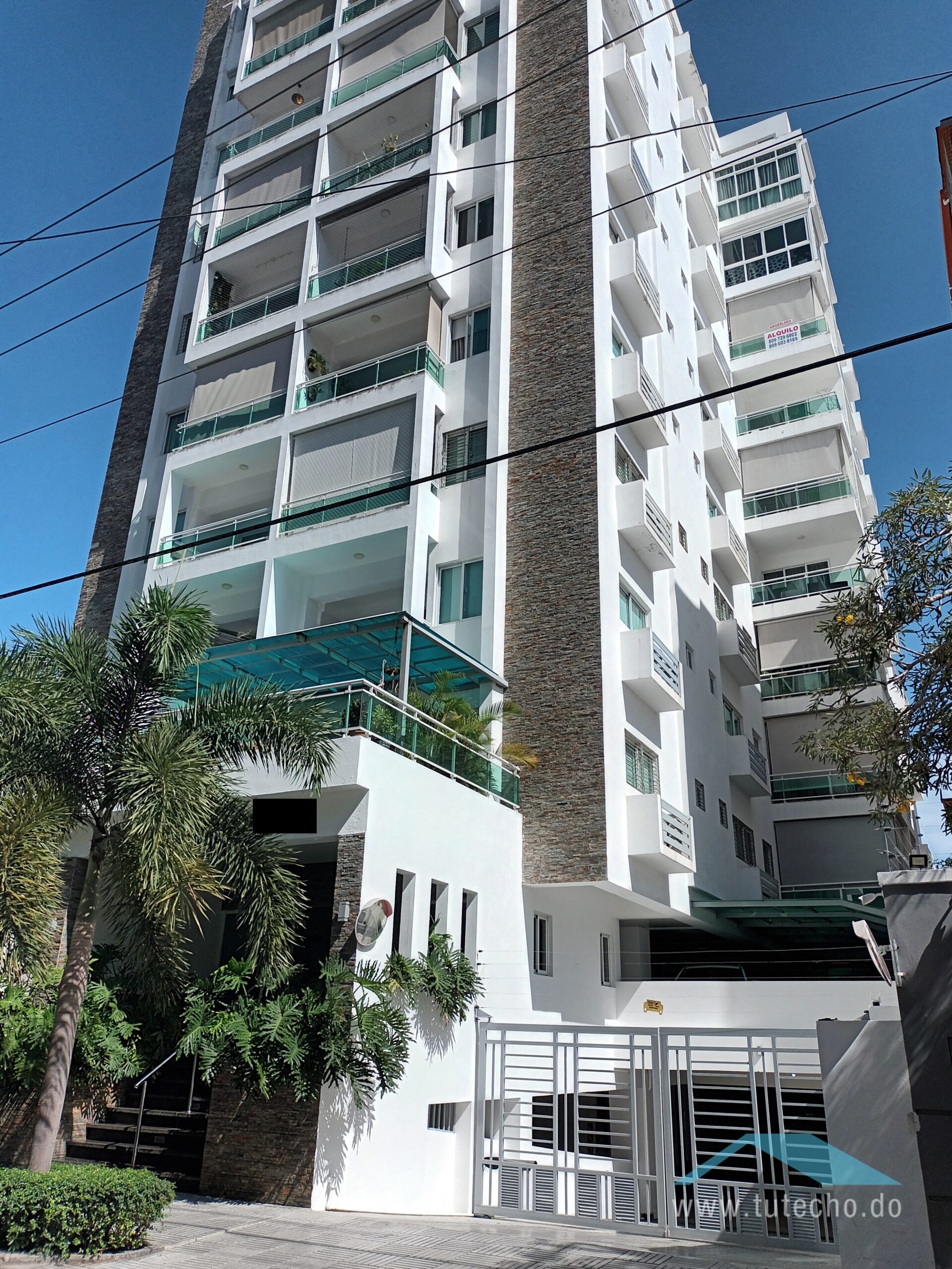 ALQUILO APTO. 160mts., 3H, 3 ½ B, 2P – EVARISTO MORALES
