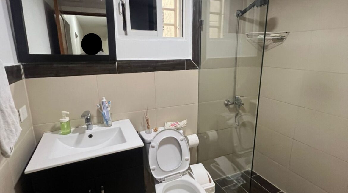 14. bano con cara tapada